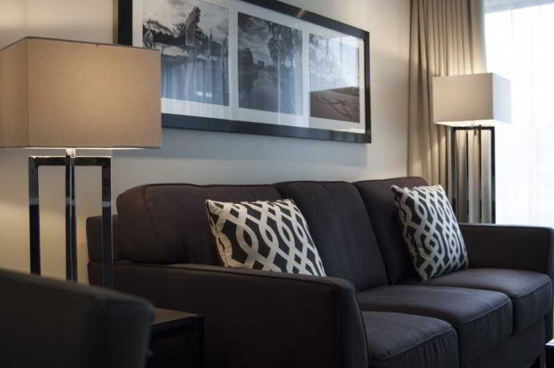 Les Suites Victoria, Ascend Hotel Collection Гатино Екстериор снимка