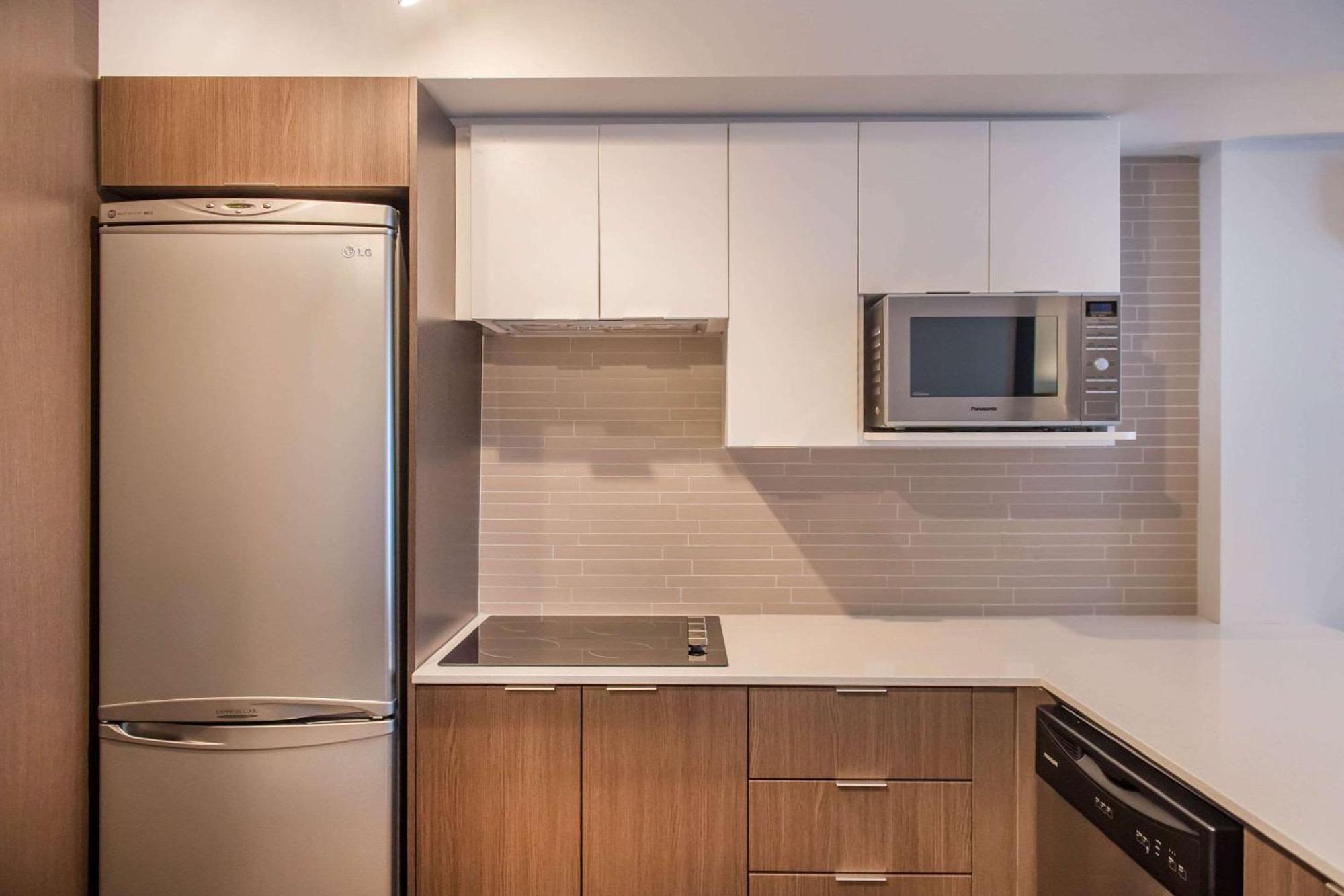 Les Suites Victoria, Ascend Hotel Collection Гатино Екстериор снимка