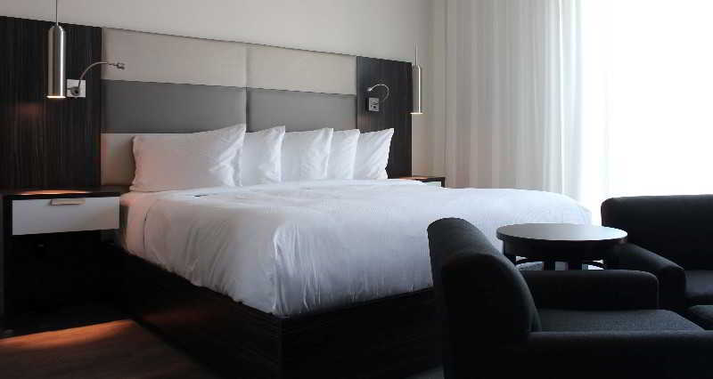 Les Suites Victoria, Ascend Hotel Collection Гатино Екстериор снимка